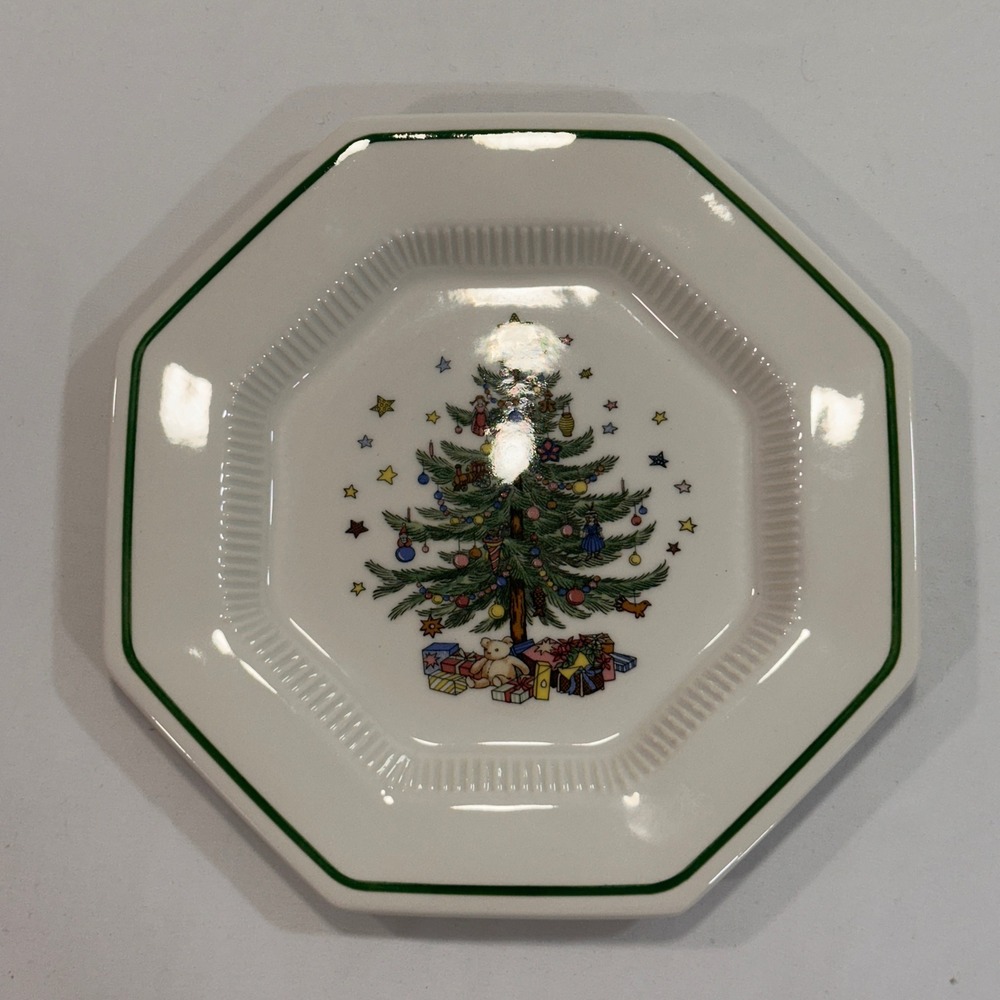Nikko Christmastime Octagon Dinner Plate 10.75in White Green Trim | Holiday Core
